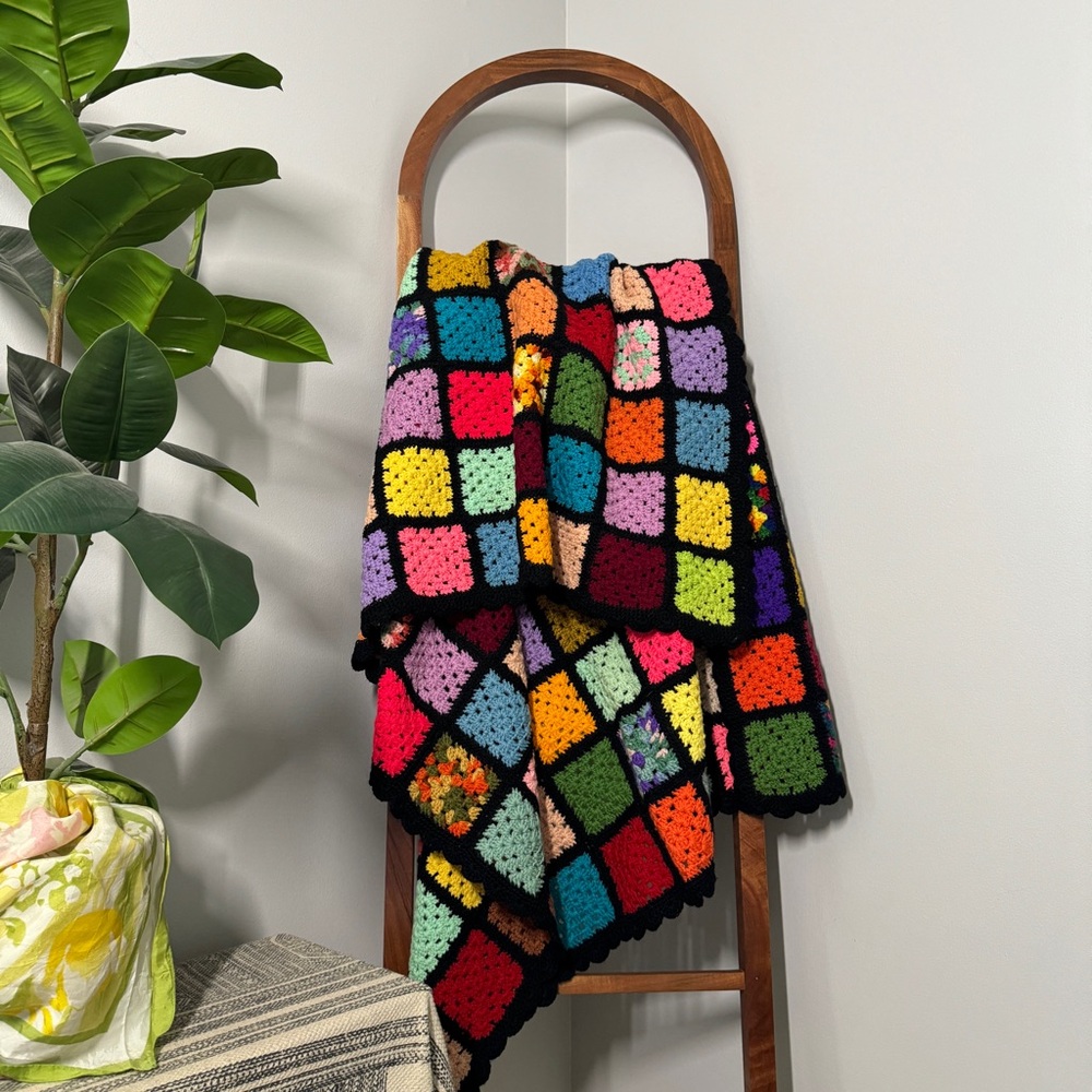 Vintage Multicolored Handmade Hand Knit Granny Square Throw Blanket - Picture 3 of 6